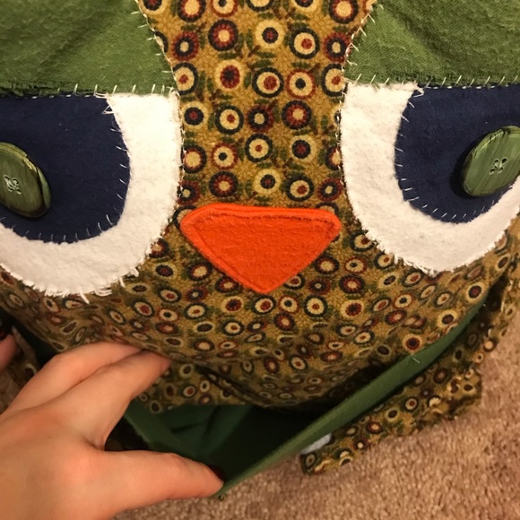 Soft squishy Patchwork owl pillow with Velcro wing - Picture 5 of 6